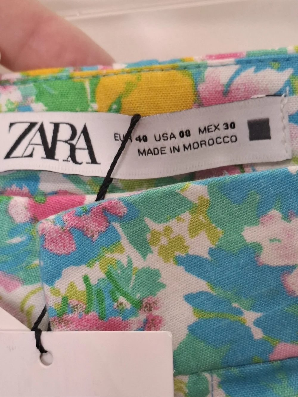 Zara Vibrant Floral Linen Blend Mini Flare Pants Size 8 NWT